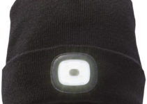 Pletená čepice s LED čelovkou